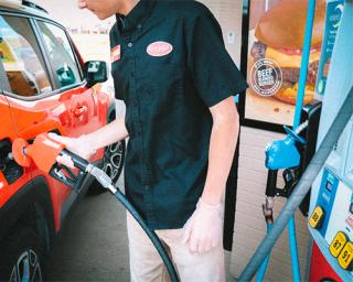 Kum & Go full-service fuel