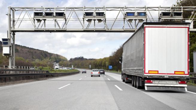 Truck%20Highway_Sm_120619_0.jpg?itok=E9e