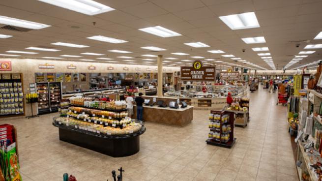 PHOTO GALLERY: Buc-ee's Opens Its Inaugural Store in Kentucky