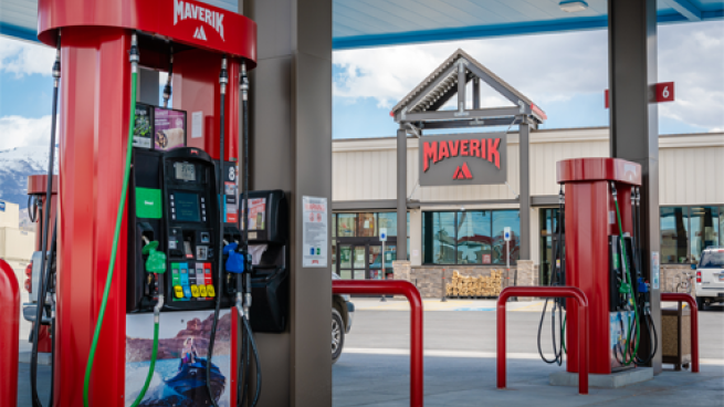 Maverik Magna exterior