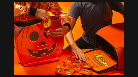 Reese's Secret Stash Trick-or-Treat Bag