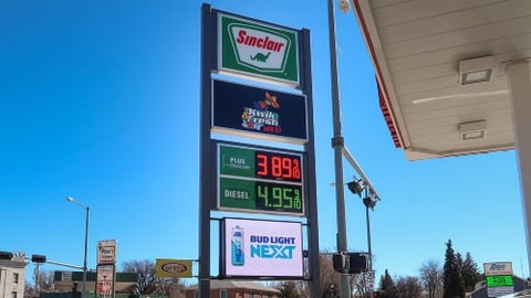 Kwik Stop New Watchfire Digital Signs