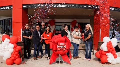 H-E-B Fresh Bites ribbon-cutting ceremony in Lytle Texas