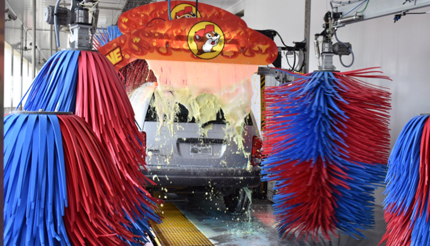 Buc-ee's car wash in Katy, Texas