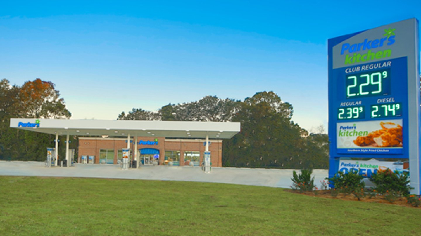 Parker's opened its newest retail location in Glennville, Ga.