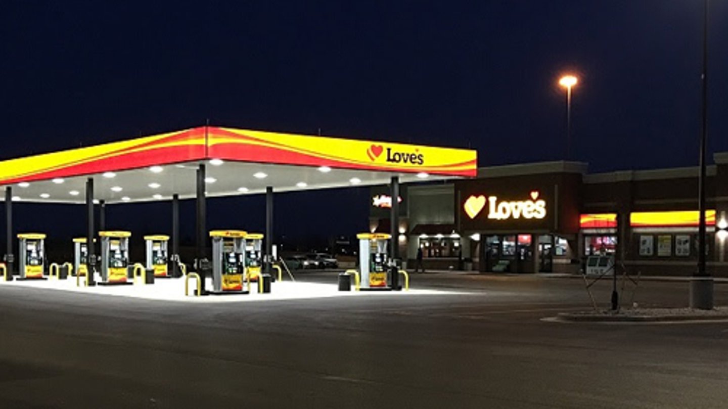 Love's opened its 10th travel stop in Kentucky, this time in Elizabethtown.