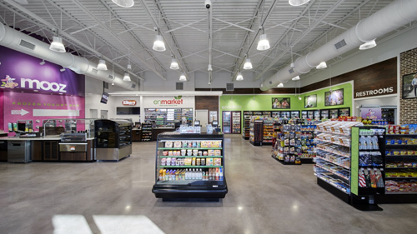 Inside Enmarket's first store in Jesup, Ga.