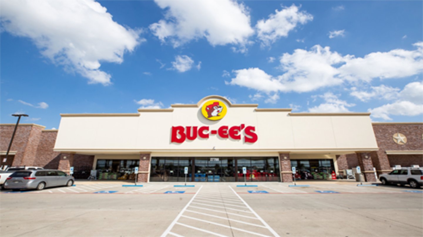 Buc-ee's exterior_500 x 281