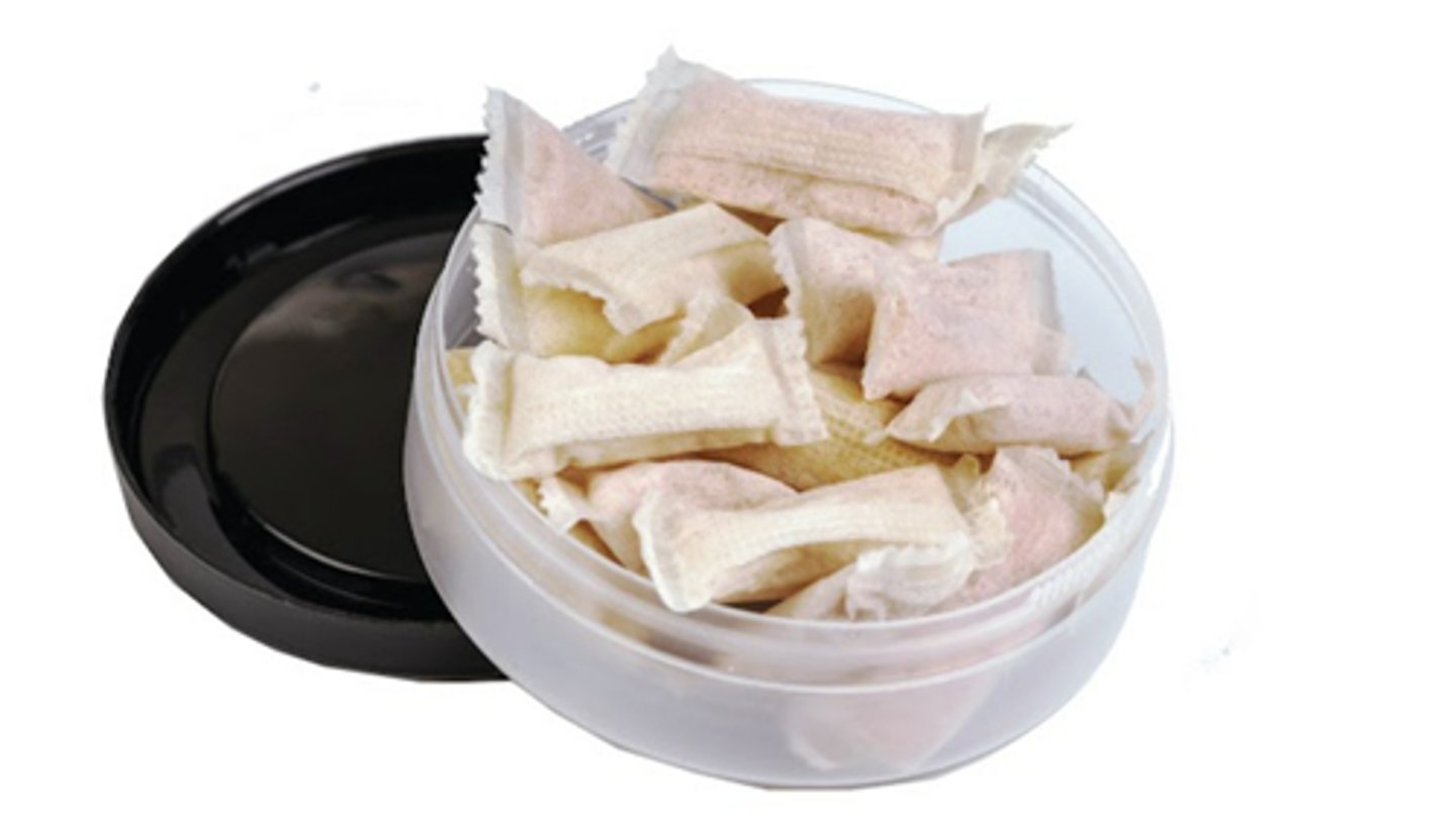 oral nicotine pouches in a tin