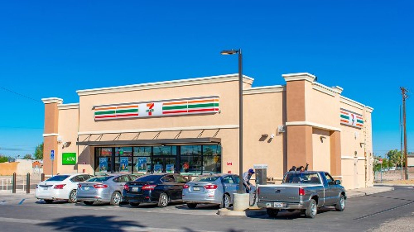 7-Eleven Centro California exterior