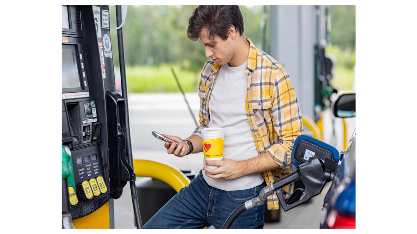 Love's_fueling up