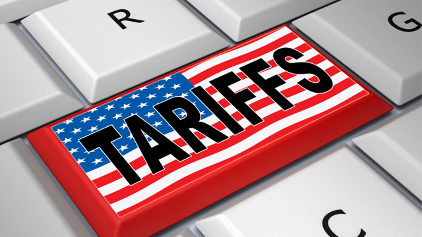 the word tariff on a computer keyboard