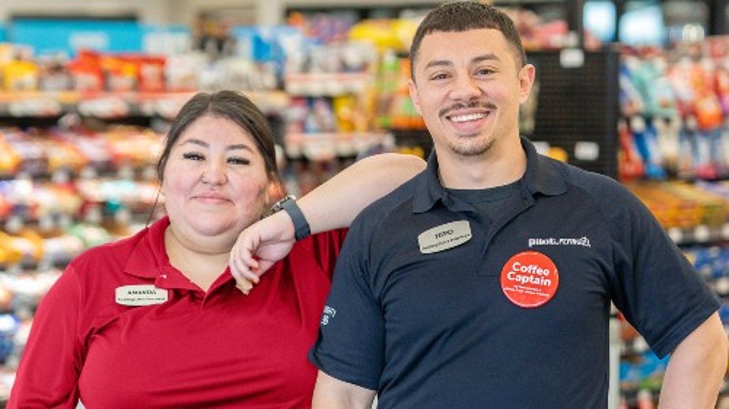 One female and one male employee at Pilot Flying J